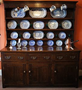 18thc Oak Dresser with Rack